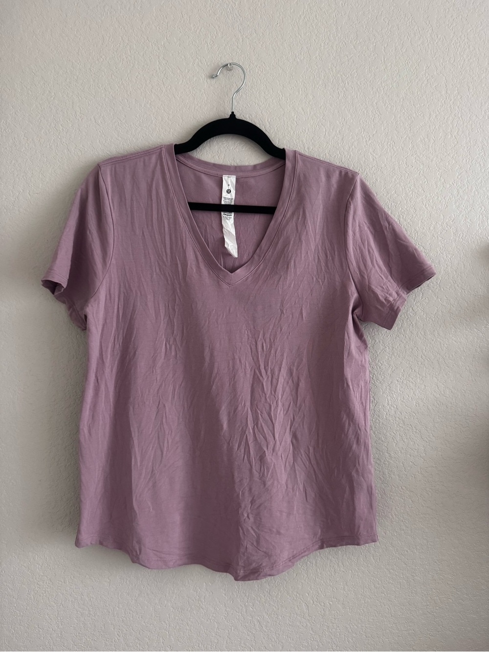 Lululemon Love V Neck T Shirt 8 Lavender Lux